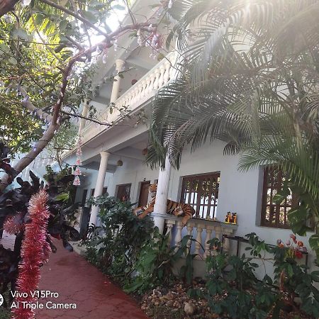 Tanisha Guest House Bogmalo Bagian luar foto